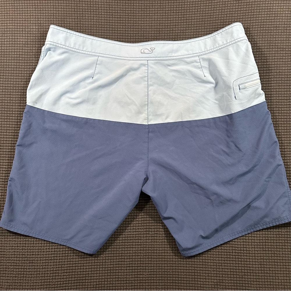 Vineyard Vines Board Shorts Mens Size 40 Blue Colorblock Swim Trunks - Picture 8 of 8